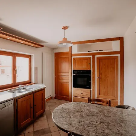 Petit Fronholz بيت للعطل